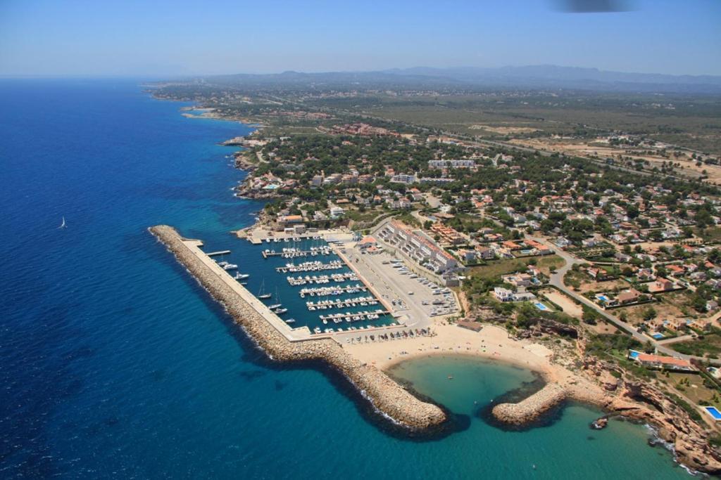 Villa Voor 8 Personen Met Zwembad Calafat Exterior foto